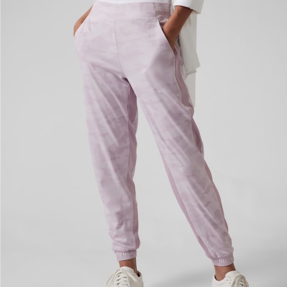 Athleta Brooklyn Lined Camo Jogger